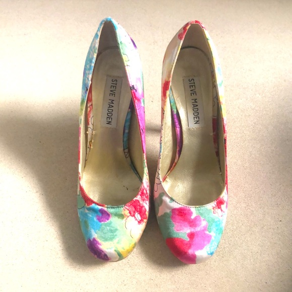 Steve Madden | Women's Floral pastel Heels - Picture 4 of 9